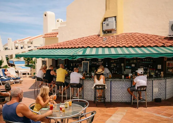 Sun & Pool Retreat Complex Апартаменти