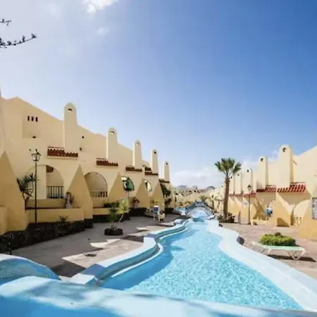 Sun & Pool Retreat Complex アパート