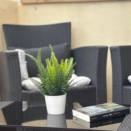 Sun & Pool Retreat Complex דירה אדחה