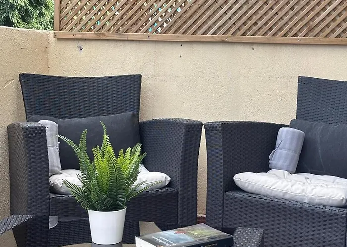 Sun & Pool Retreat Complex אדחה